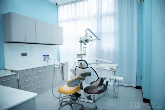 逸佳口腔：数字化正畸引领者，专业团队